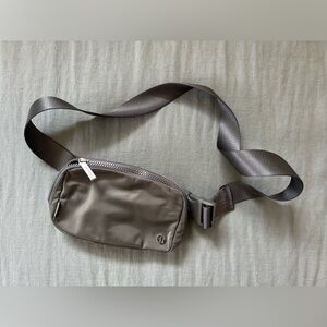 lululemon belt bag